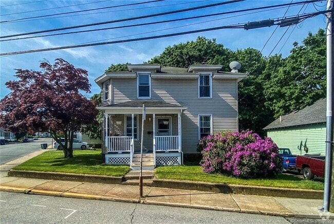 Building Photo - 143 Poquonnock Rd