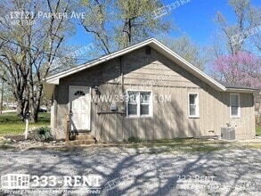 Building Photo - 13121 Parker Ave