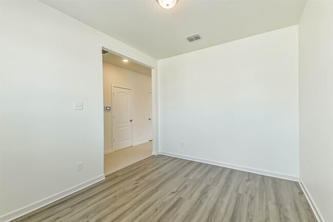 Building Photo - 9115 Brixham Dr