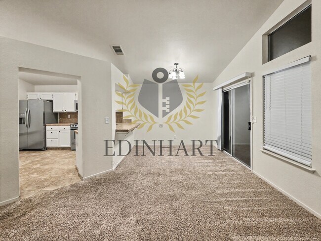 Foto del edificio - 2282 E Decatur Ave