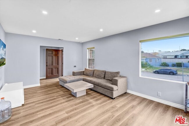 Building Photo - 1920 Van Wick St