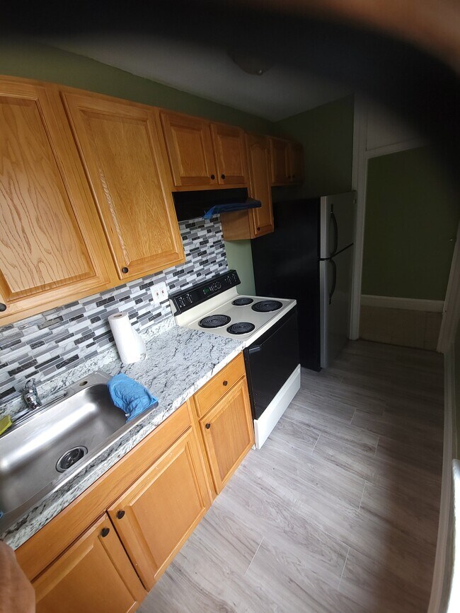 Building Photo - 913 Buttonwood Street, Unit 2F