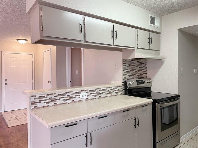 Building Photo - 12660 Ashford Point Dr