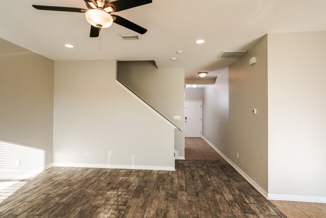 Building Photo - 908 Fern Leaf Dr