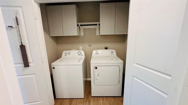 Building Photo - 236 Rustic Ridge Cir