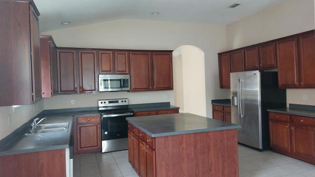 Foto del edificio - 4 bedroom in Jacksonville FL 32216