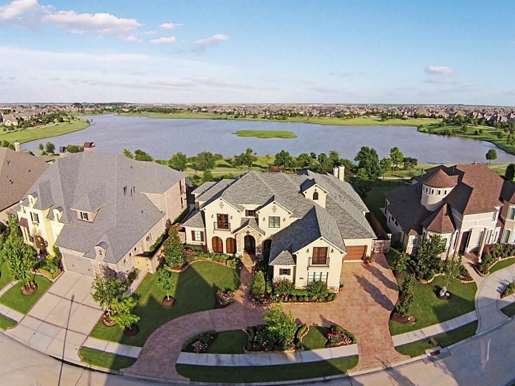 Foto principal - 27707 Charter Lake Ln