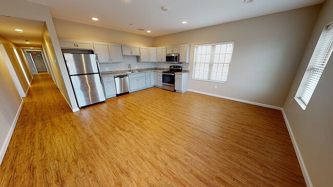 Building Photo - Modern Student Living in the Heart of UC