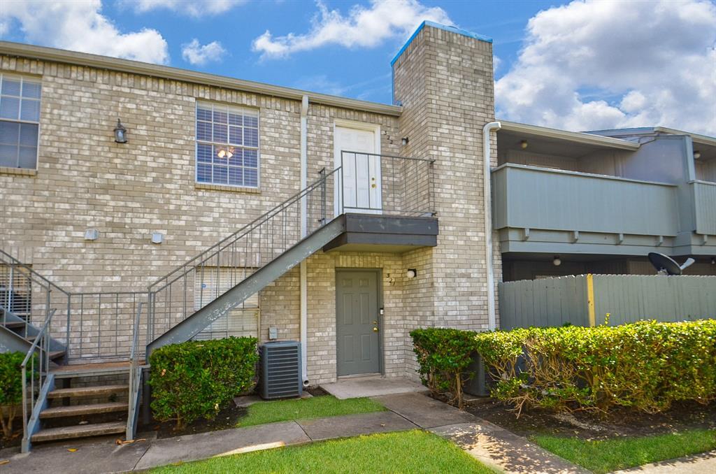 Foto principal - 9700 Leawood Blvd