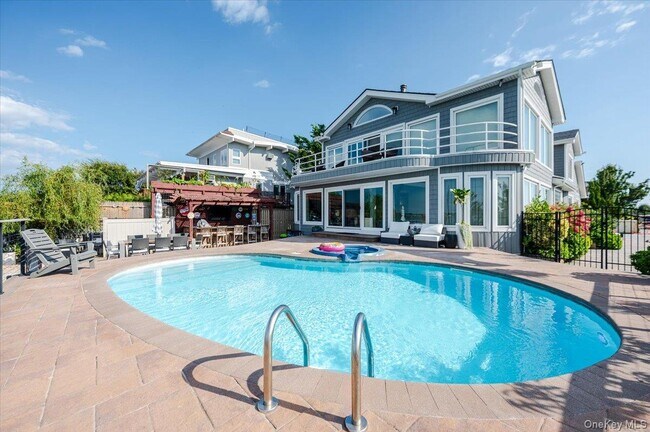 Foto del edificio - 94 Heron St