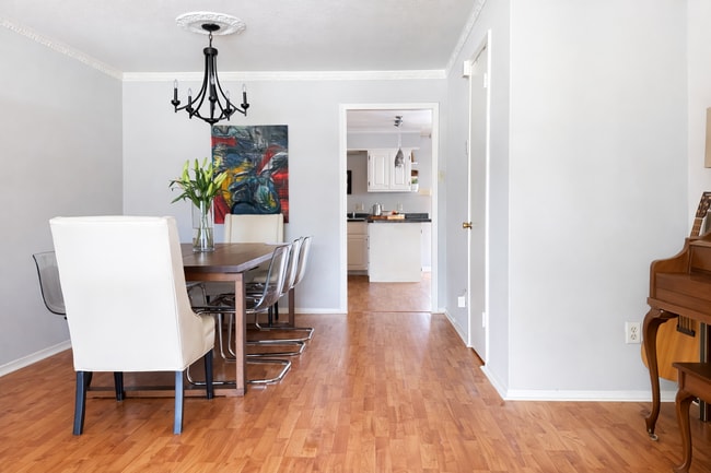 Building Photo - 8217 Lullwater Dr