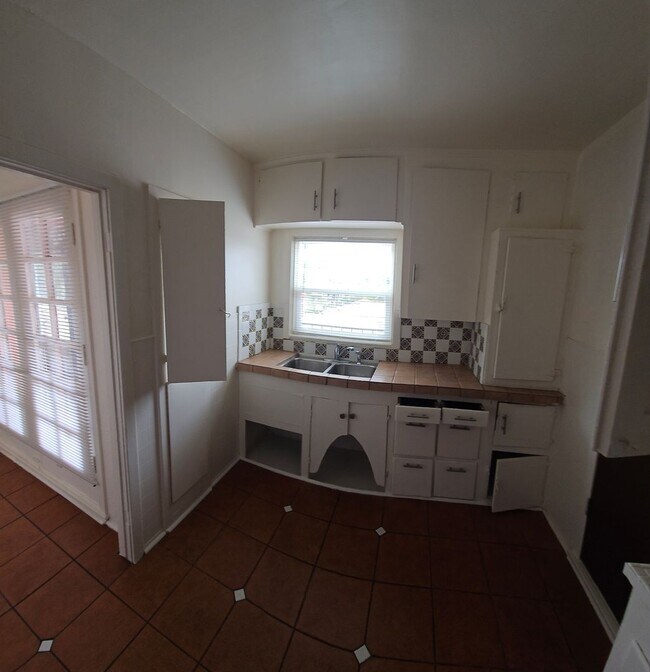 Foto del edificio - Vintage Spanish Style2 Bedroom in Golden Hill