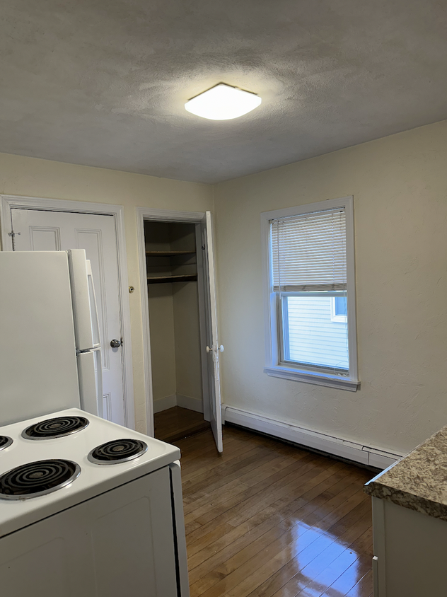 Primary Photo - 119 Myrtle St