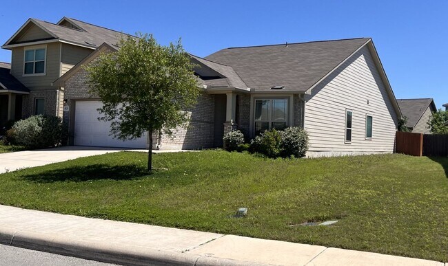 Building Photo - Beautiful Home in Summerhill!
