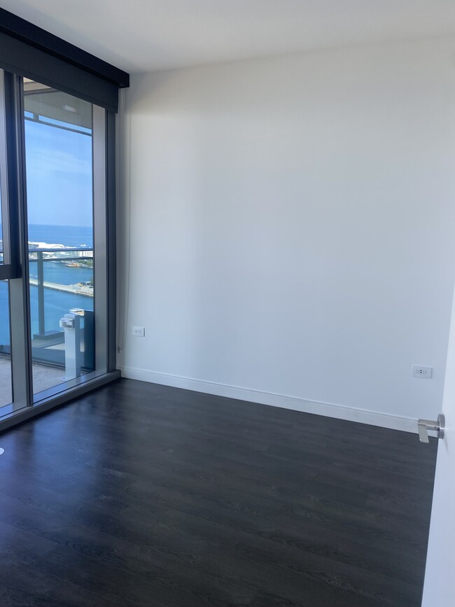 Foto del edificio - 337 E Randolph Dr