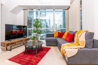 Building Photo - 18 Yonge St