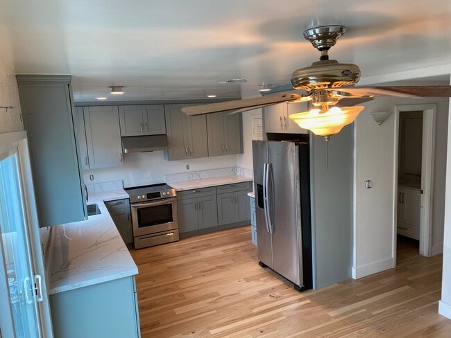 Building Photo - 5384 Mount Alifan Dr