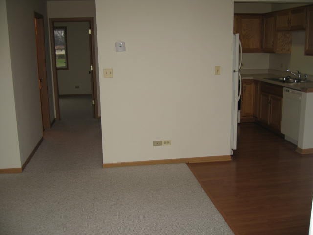 Building Photo - 1404 Suydam Rd