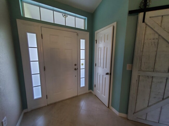 Building Photo - 2833 Kacour Ave