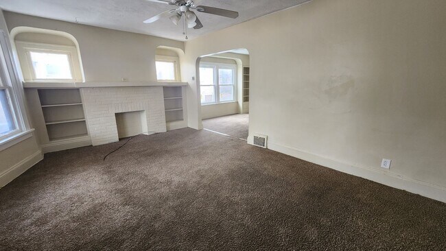 Foto del edificio - 1754 Algonac Rd