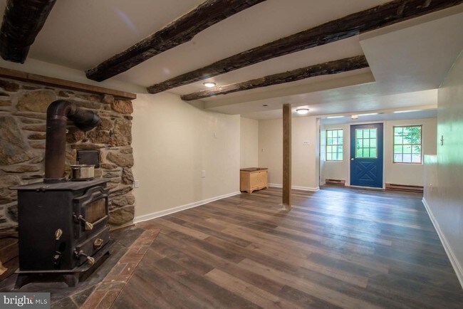 Building Photo - 18500 Upper Beckleysville Rd