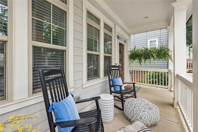 Building Photo - 1007 Edgemont Dr