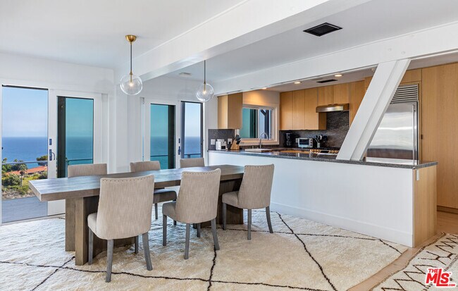Foto del edificio - 3362 Sweetwater Mesa Rd
