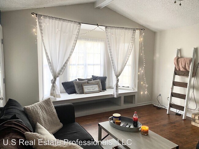 Foto del edificio - 3 br, 2 bath House - 811 E Oxford Lane