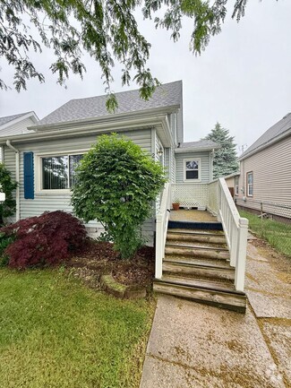 Building Photo - 206 Conant Ave