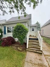 Building Photo - 206 Conant Ave