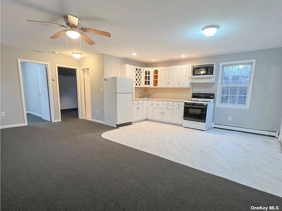 Primary Photo - 550 W Montauk Hwy