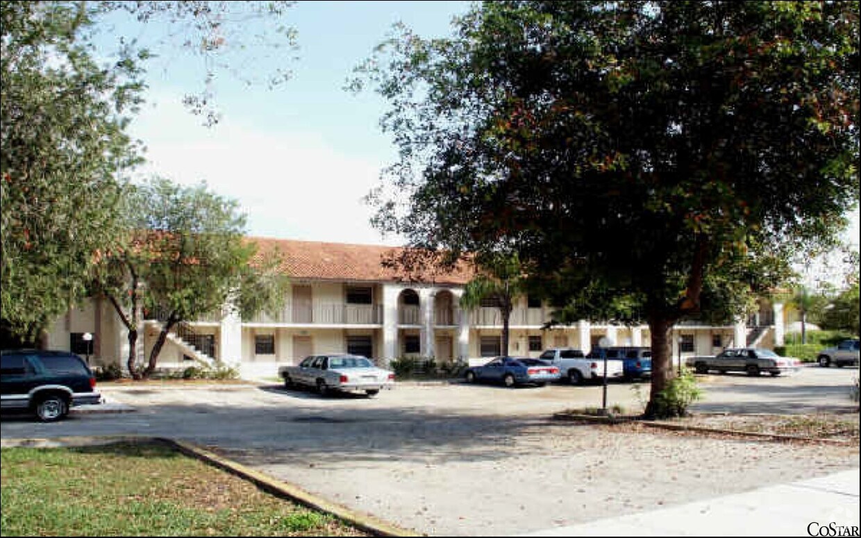 Primary Photo - Blue Coral Apartments