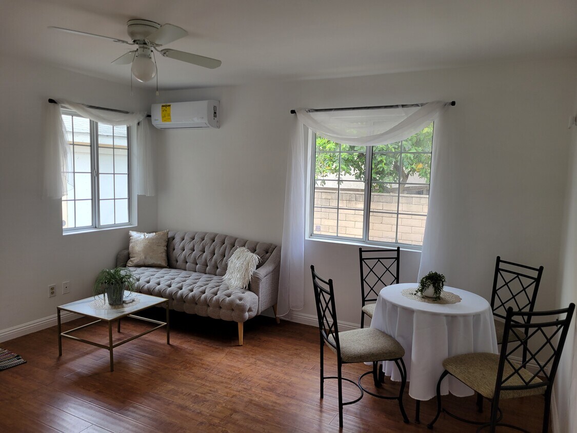 Foto principal - 1228 W Shorb St