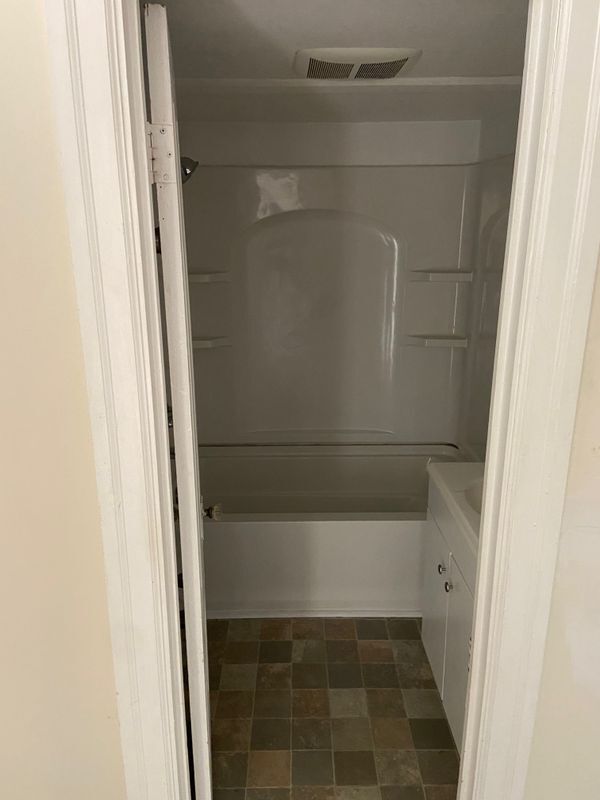 Building Photo - 40 Maple Grove Ave
