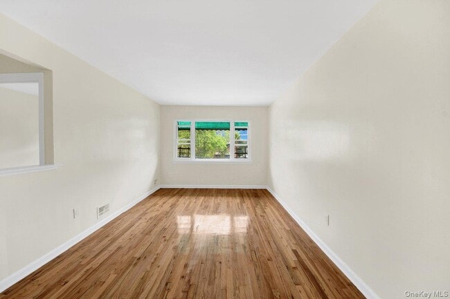 Foto del edificio - 3722 Bronxwood Ave