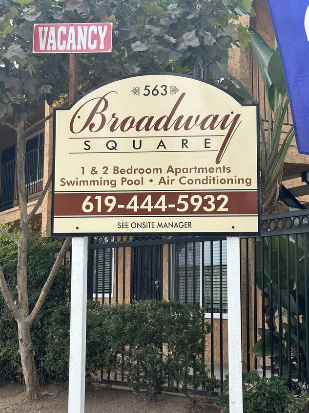 Foto del edificio - 563 Broadway