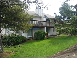 Building Photo - Chaps Court Apartments