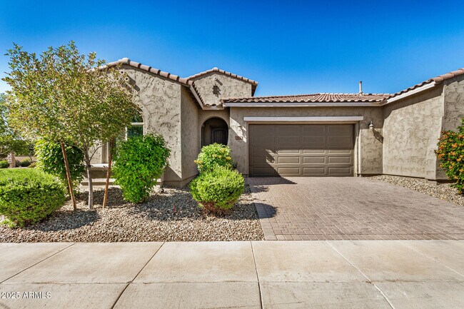 Building Photo - 1914 N 140th Ave