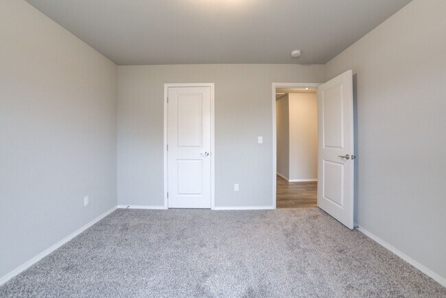 Foto del edificio - Stunning New Construction Home 4 Beds 3 Ba...