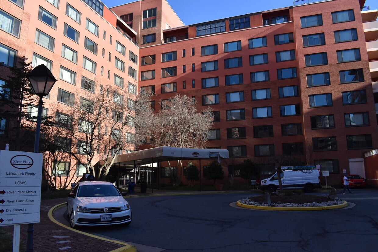 Foto principal - River Place #714-E