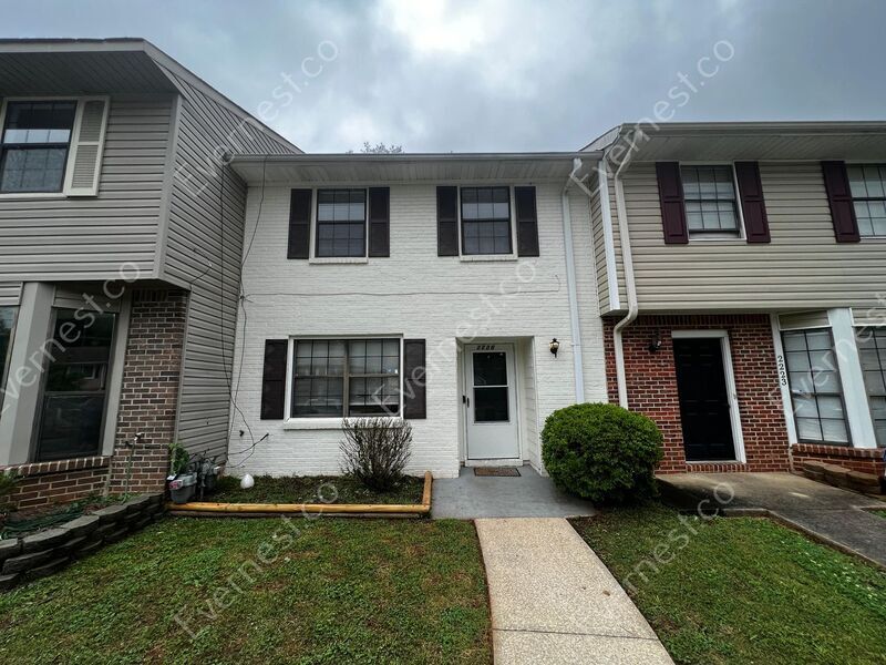 Primary Photo - 2225 Cheshire Dr