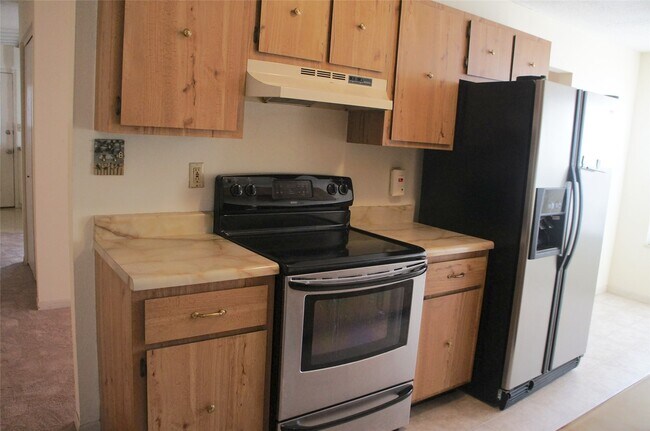 Foto del edificio - 1420 Royal Oak Ct