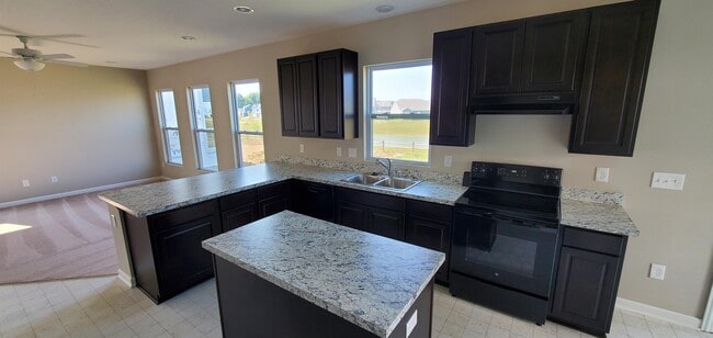 Building Photo - 9042 Fairlington Dr