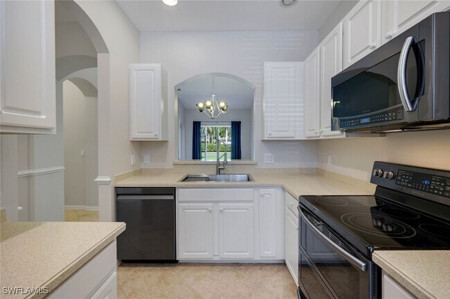 Foto del edificio - 14165 Winchester Ct