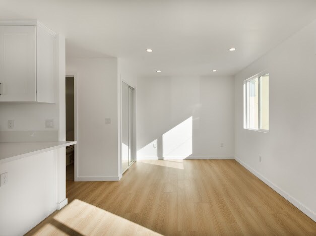 Foto del edificio - 2240 S Burnside Ave