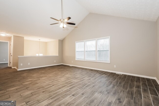 Building Photo - 6686 Cambridge Dr