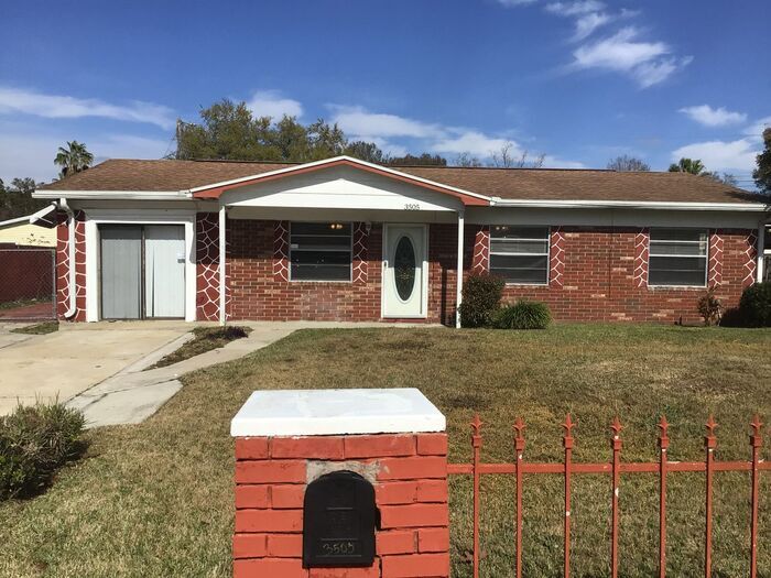 Primary Photo - Available Now!!! $500 Off 1st Month's Rent...