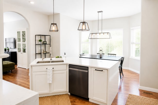 Foto del edificio - 4457 N Briarwood Ln