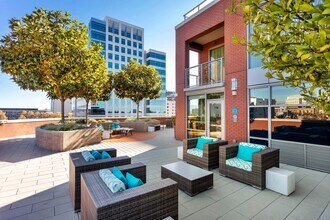 Building Photo - Centerra