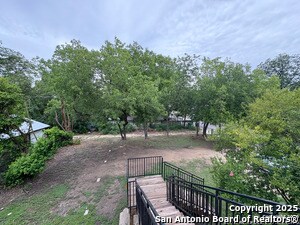 Building Photo - 805 W Summit Ave.